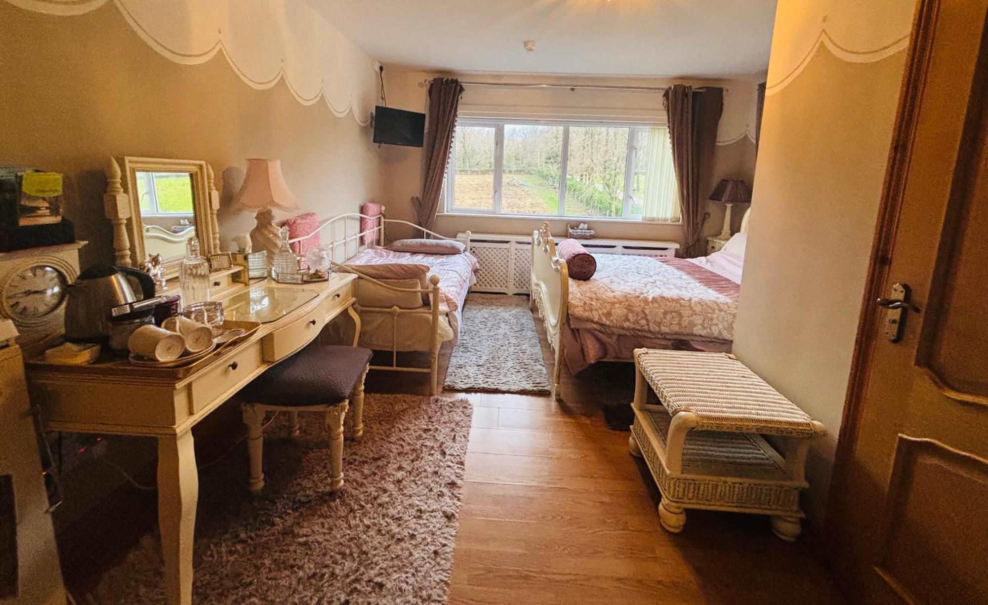 Florencecourt アーチ ハウス Bed & Breakfast エクステリア 写真